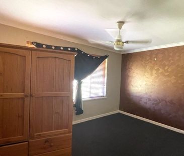 Spacious Family Home with Outdoor Entertaining - Photo 3