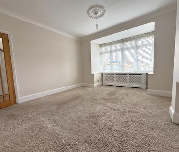 3 bedroom property to rent - Photo 3