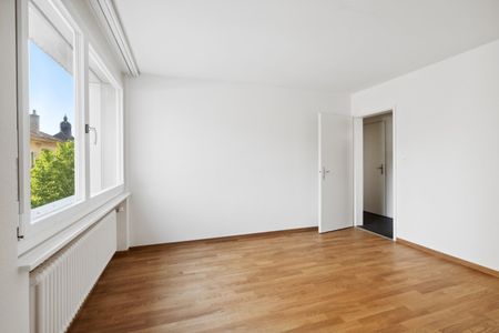 4.5 Zimmer, 100 m², 1. Stock - Foto 3