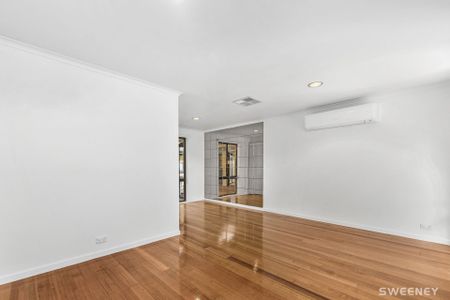 Spacious three bedroom home in quiet and convenient location - Photo 2