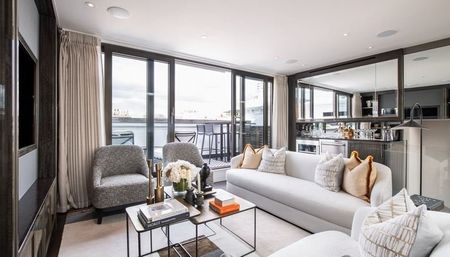 3 bedroom house with 1 reception and 3 bathrooms in Kensington, W8 - Photo 4