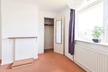 5 bedroom semi-detached house to rent - Photo 3