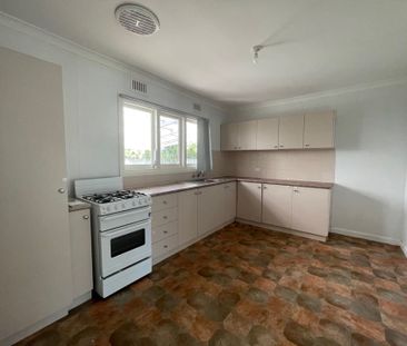 Comfort, Convenience and Low Maintenance Living - Photo 5