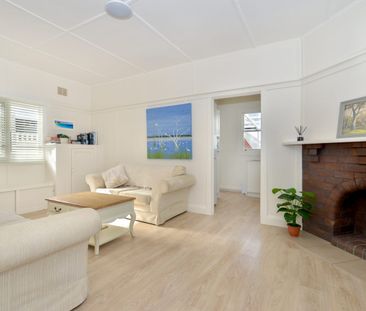 Character, Charm & Location Plus! - Photo 1