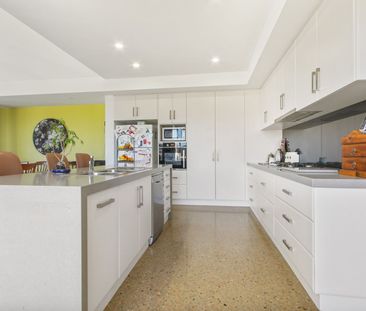 SPECTACULAR VIEWS! - Photo 6