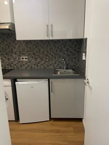 Location Appartement 2 pièces 43m² AVIGNON 84000 - Photo 4