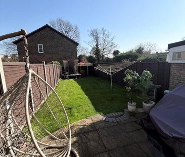 3 bedroom terraced house to rent - Photo 6