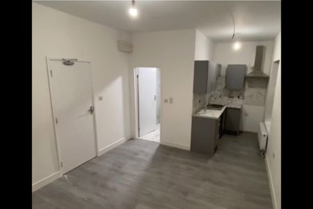1 Bed Flat, Marlborough Road, CV2 - Photo 3