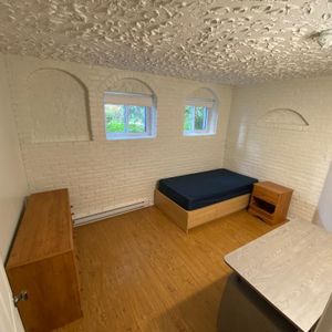 Maison de chambres pour 12 personnes à louer à Laval près métron de la Concorde - Photo 2