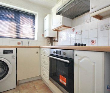1 bedroom flat to rent - Photo 6