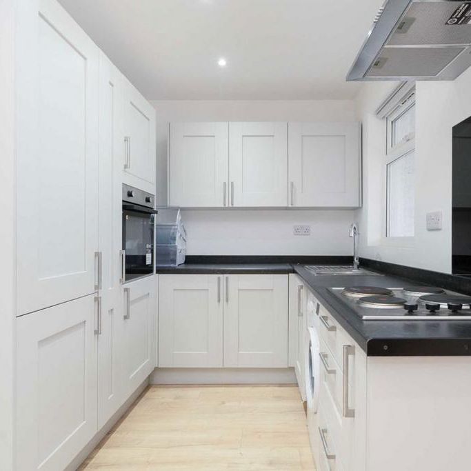 2 bedroom flat to rent - Photo 1