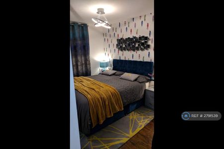 3 bedroom terraced house to rent - Photo 5