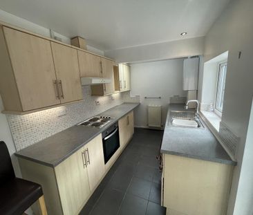 3 bedroom terraced house to rent - Photo 6