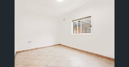 Immaculate Three-Bedroom Family Home with Gas Cook-Top, Double Carport and Single Garage! - Photo 3