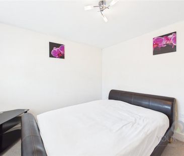 3 bedroom detached house to rent - Photo 5