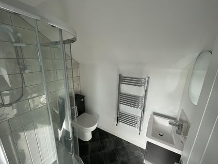 2 bedroom to let - Photo 3