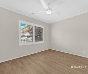 10 Basken Drive, South Morang, Vic 3752 - Photo 3