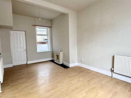 Victoria Street, Scarborough - Photo 2