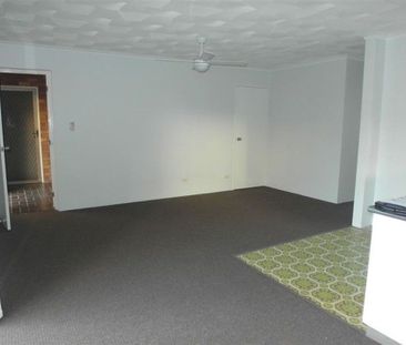 Ground Floor Two Bedroom Unit - Walk to Water - Photo 1