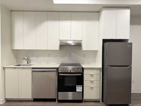 For Lease - 160 Canon Jackson Drive Unit# 305, Toronto, Ontario - Photo 5