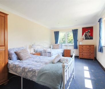 2 bedroom bungalow to rent - Photo 1