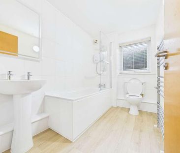 Bellgarth Square, Carlisle, CA2 - Photo 5