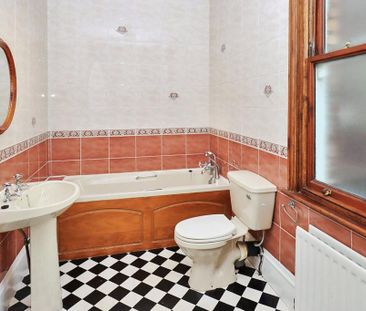 3 bedroom terraced house to rent - Photo 2