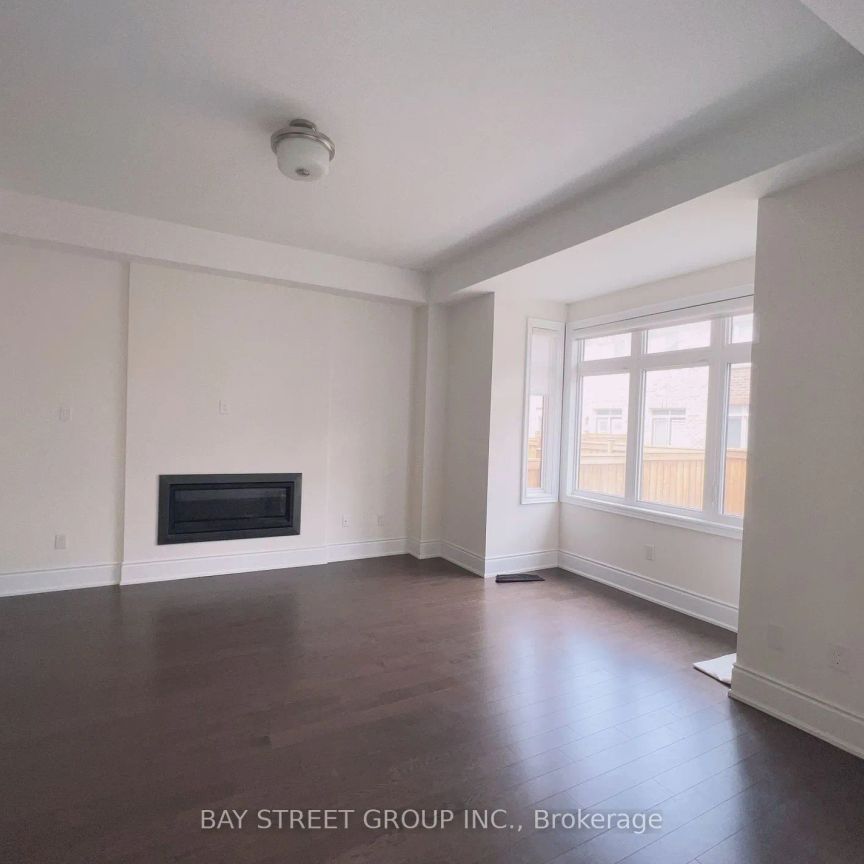 Detached Home For Lease | N9245919 - Photo 1