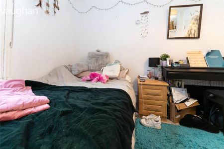 3 bedroom flat to rent - Photo 5