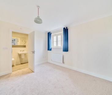 3 bedroom semi-detached house to rent - Photo 4