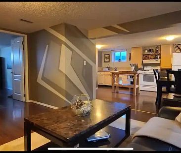 Inner City Fully Furnished Basement Suite | Calgary - Photo 1