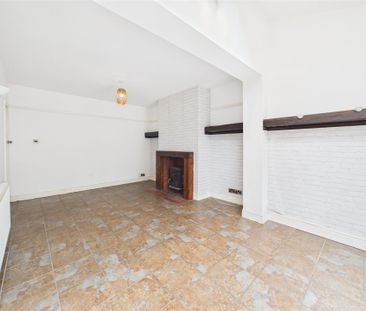 3 bedroom Semi-detached house to rent - Photo 4