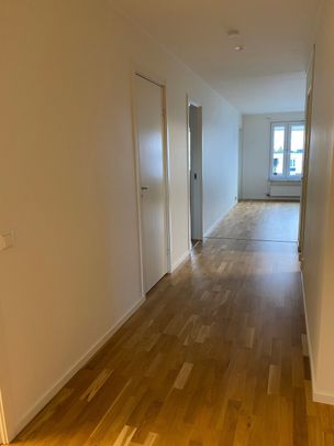 Hasselgatan, Upplands Väsby - Foto 1