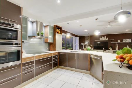 “Resort living, Frankston style” - Photo 5