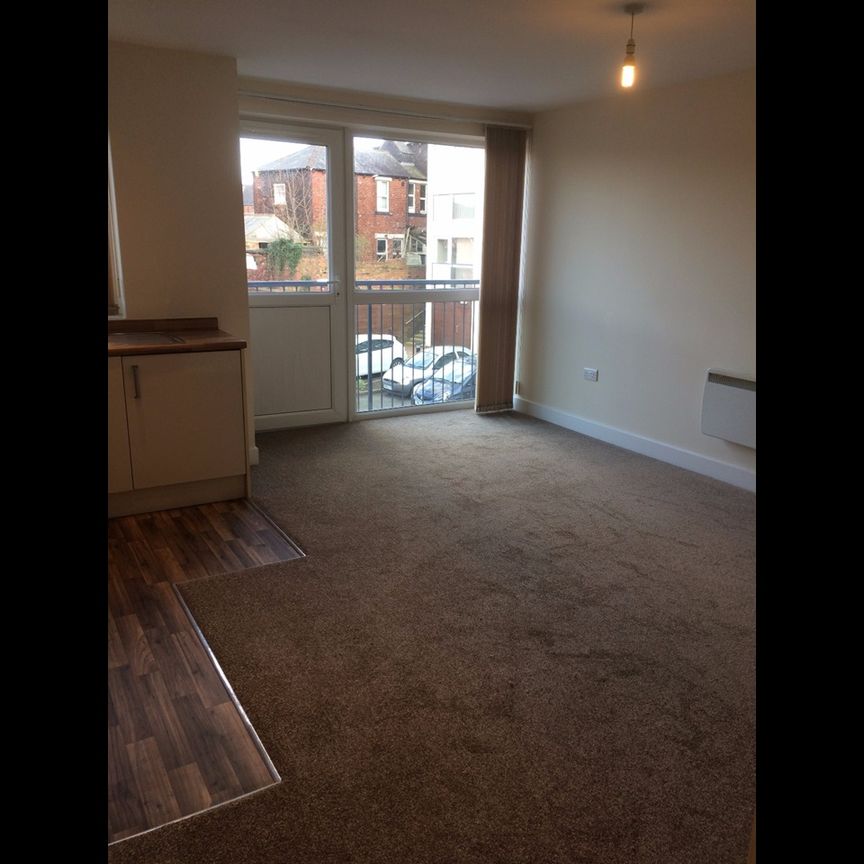 2 Bed Flat, Kirk Beston Close, LS11 - Photo 1