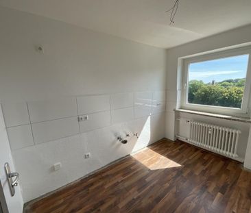 3-Zimmer-Wohnung mit Balkon und Badewanne im 6. OG mit Aufzug in Wi... - Foto 4