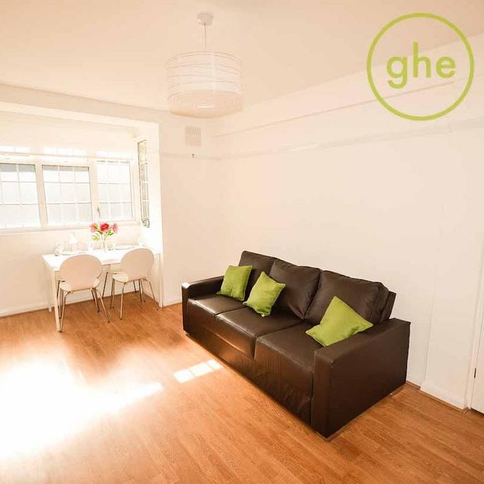2 bedroom flat to rent - Photo 1