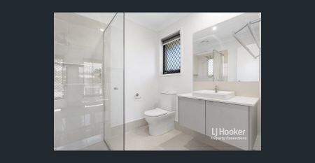 Modern Family Home in Prime Boondall Location - Photo 3