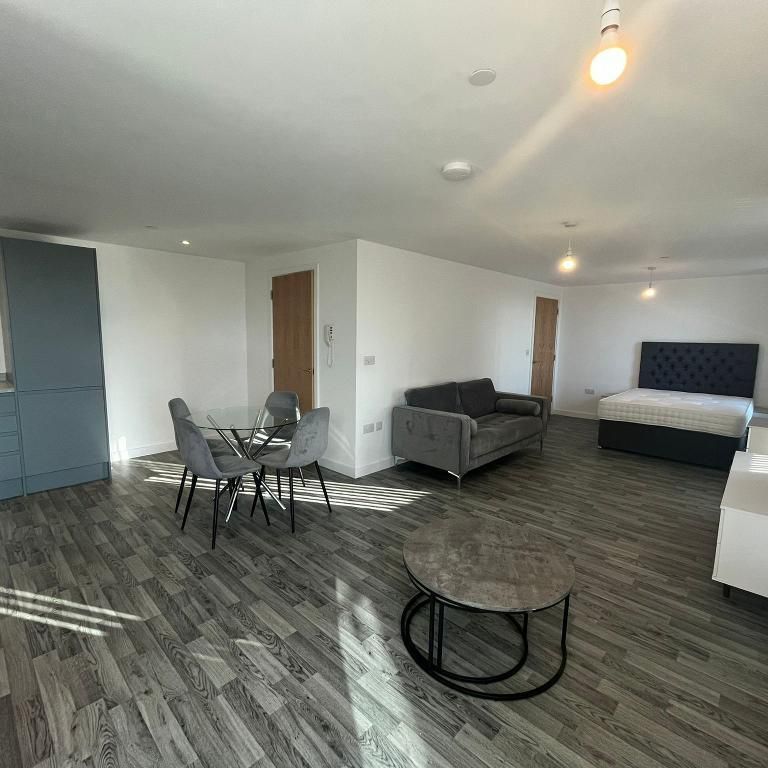 Studio to rent - Photo 1