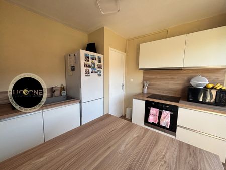 Location Appartement 2 pièces 53m² LES PENNES MIRABEAU 13170 - Photo 4