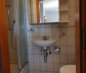 2 rooms on the ground floor in a residential area with parking space - Photo 5