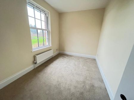 3 bedroom detached house to rent - Photo 3