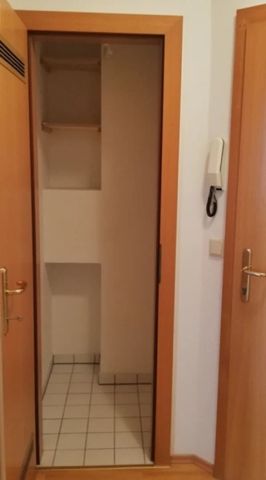 Freundliche, gemütliche Single -1 Raum Wohnung mit offener Küche und französischen Fenster - in U-Bahn Nähe - Foto 5