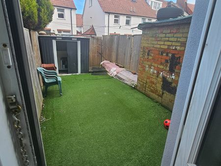 3 Bed Terraced House, Cosby Road, NG2 - Photo 5