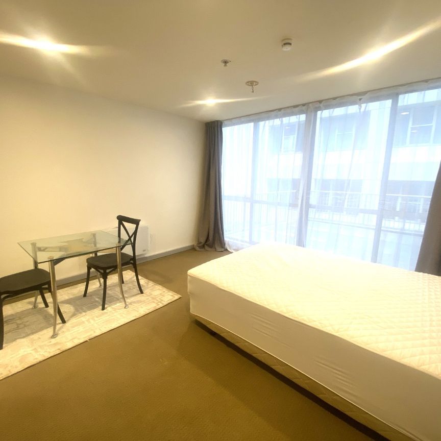 Studio apartment on The Terrace - Photo 1