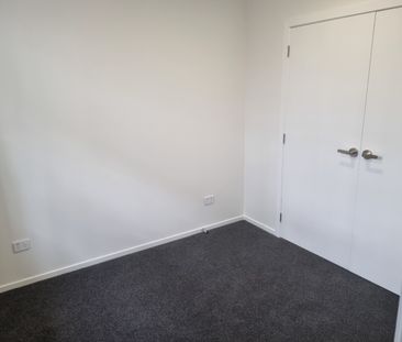 Exquisite, near new, three-bedroom residence your new home. - Photo 5