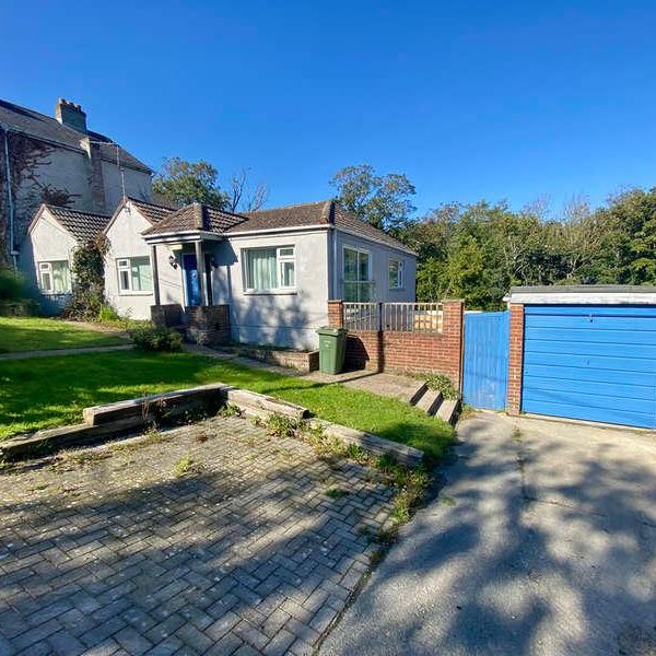 Treetops, Worsley Road, PO31 - Photo 1
