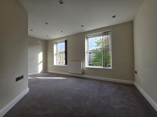 3 bedroom apartment to rent - Photo 1