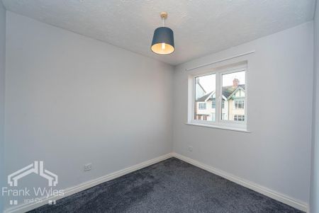 2 bedroom flat to rent - Photo 3