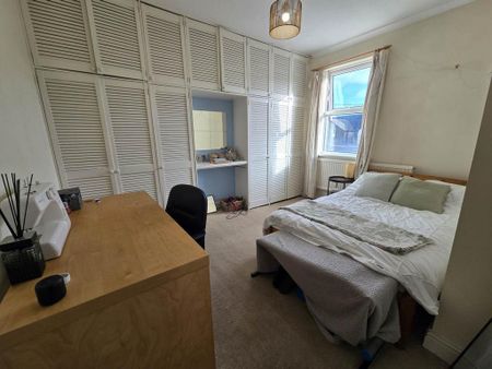 3 bedroom terraced house to rent - Photo 5